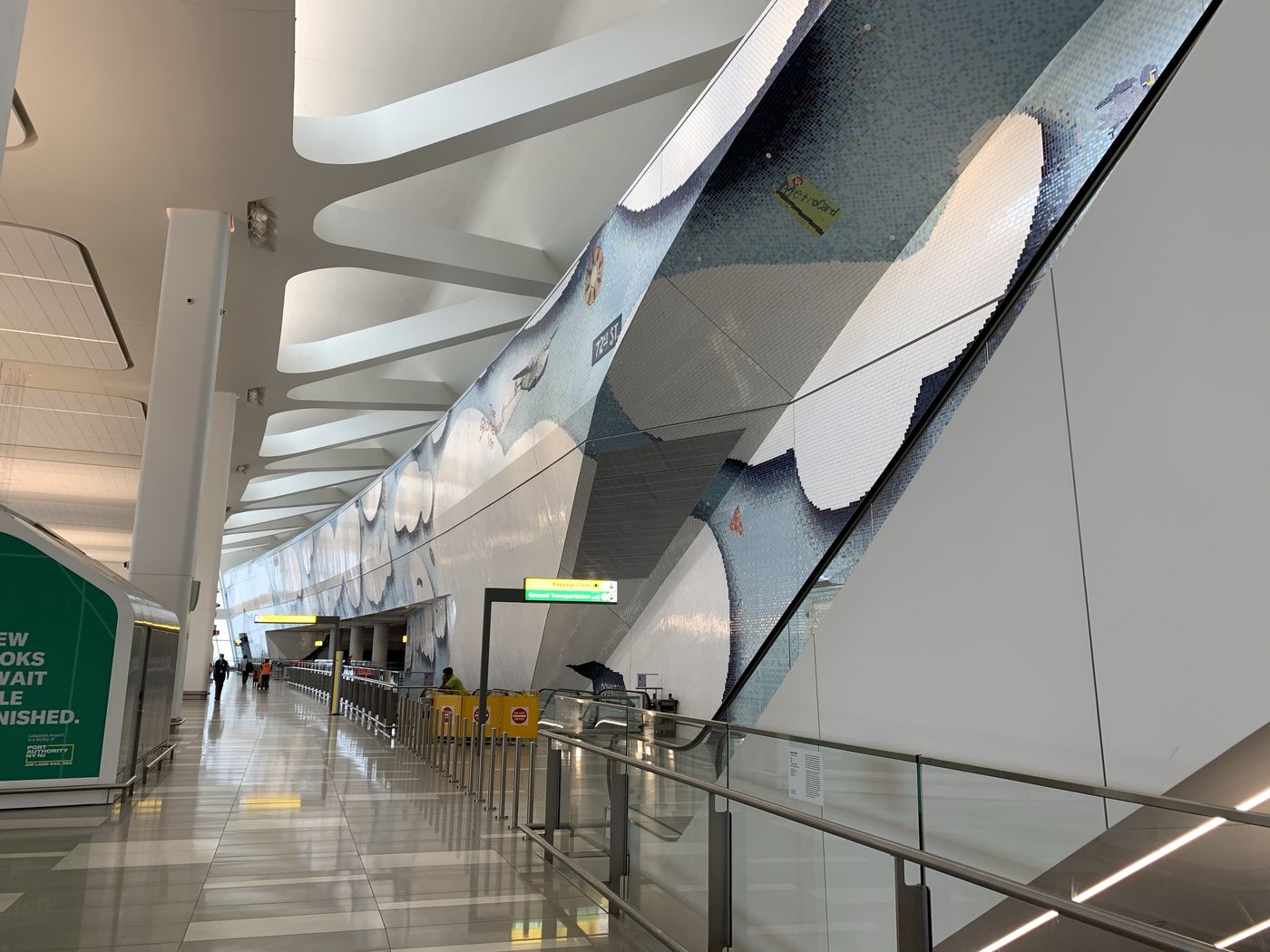 LaGuardia Central Hall, Terminal B